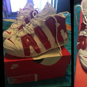 Nike size 6 red and white uptempo